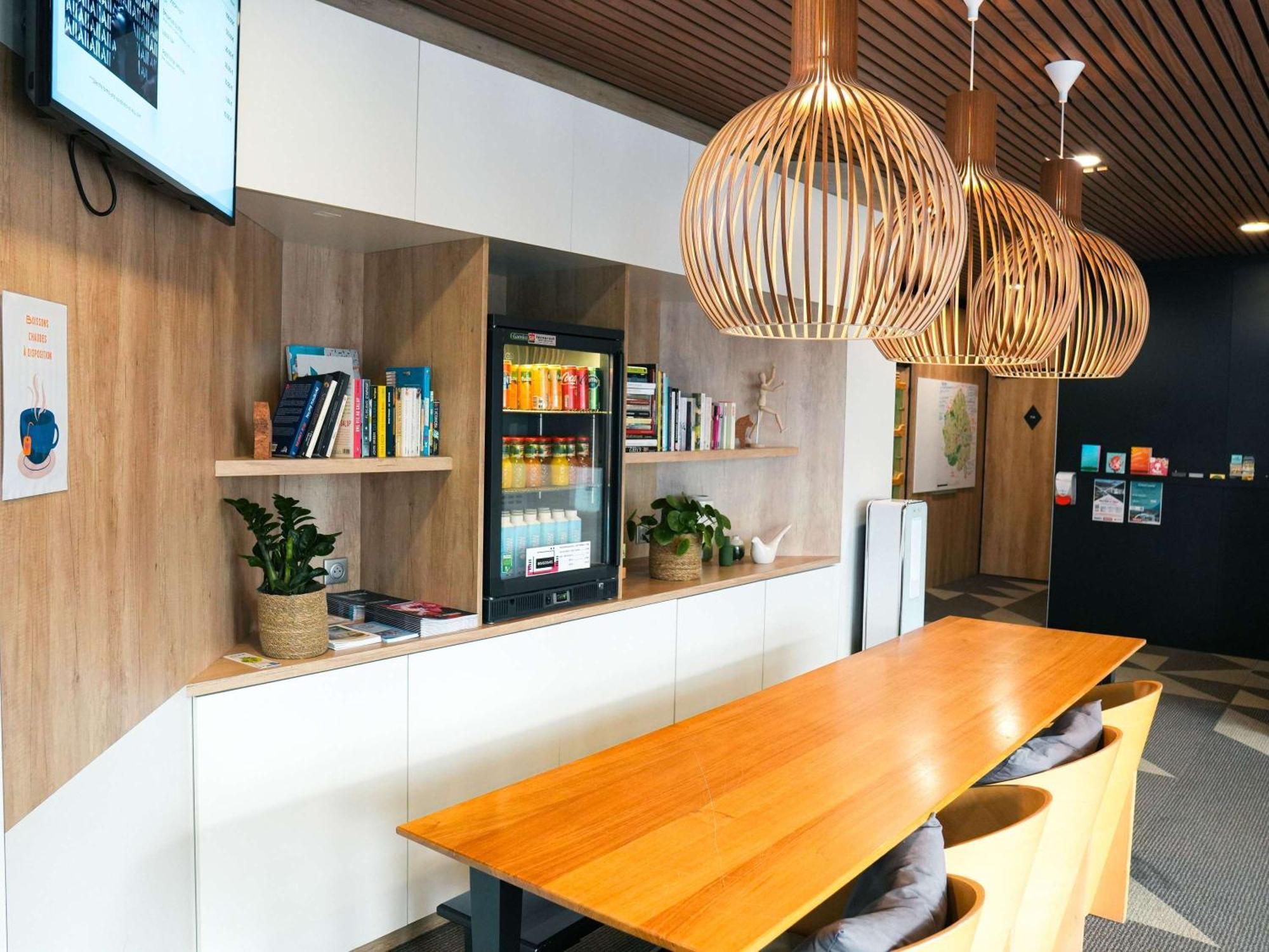 Отель Ibis Styles Caen Centre Historique Экстерьер фото