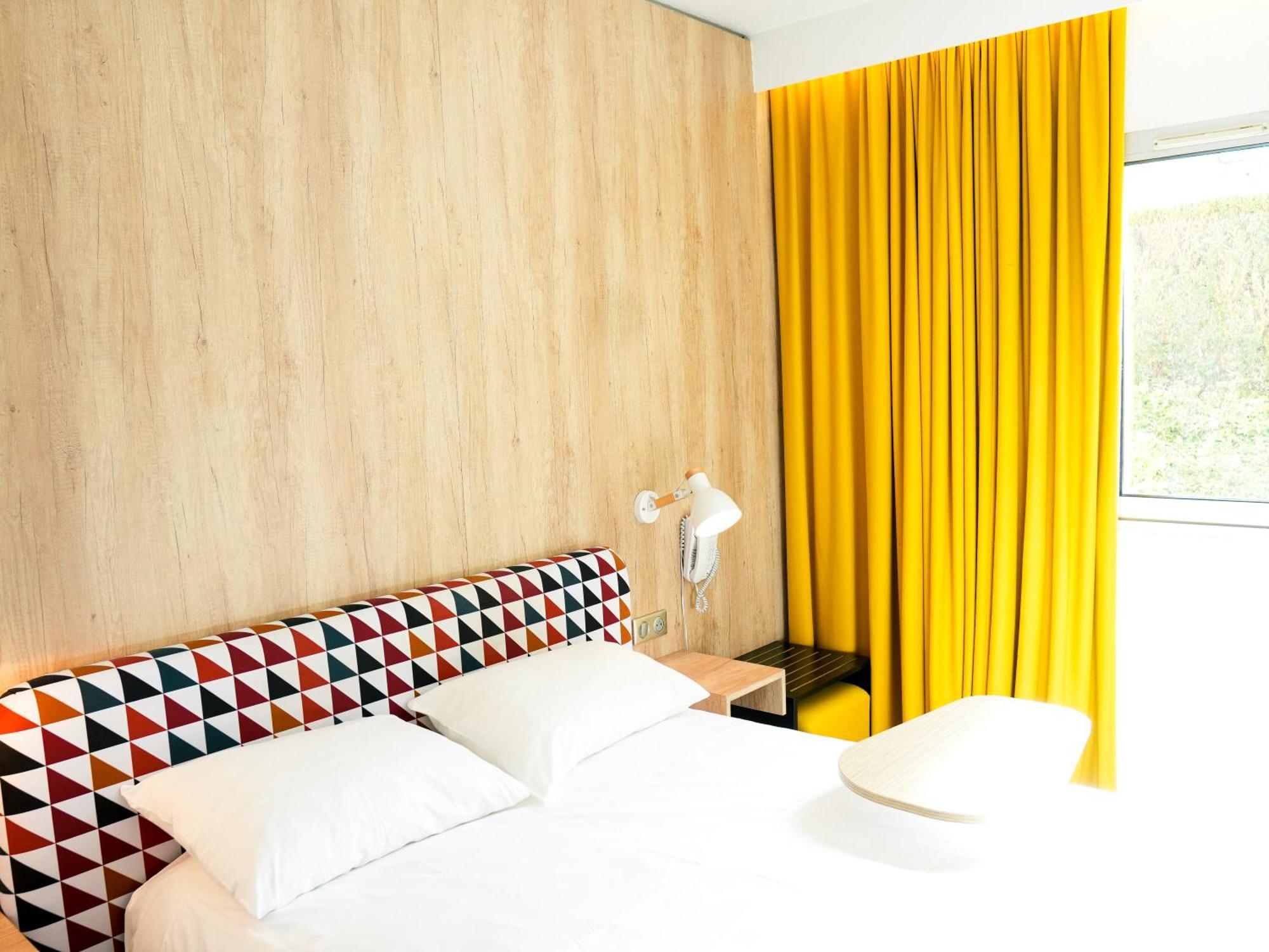 Отель Ibis Styles Caen Centre Historique Экстерьер фото
