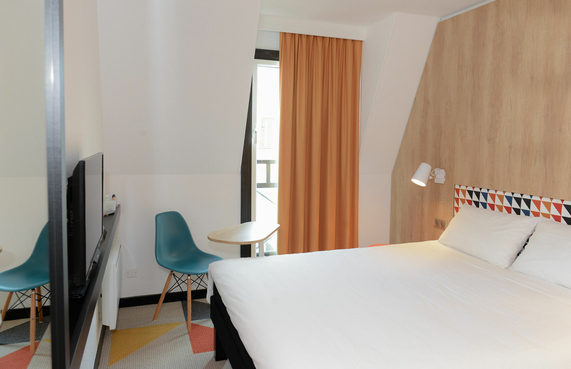 Отель Ibis Styles Caen Centre Historique Экстерьер фото